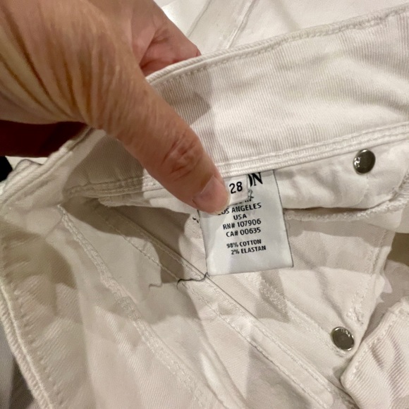 HUDSON white jeans w/back pocket flap. RN#107906 CA#00635. Bootcut, stretch. - Picture 9 of 10